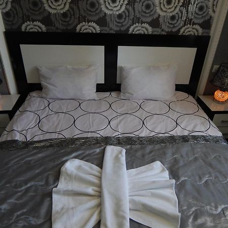 B&B Europa Hotel Kutaisi Rom bilde