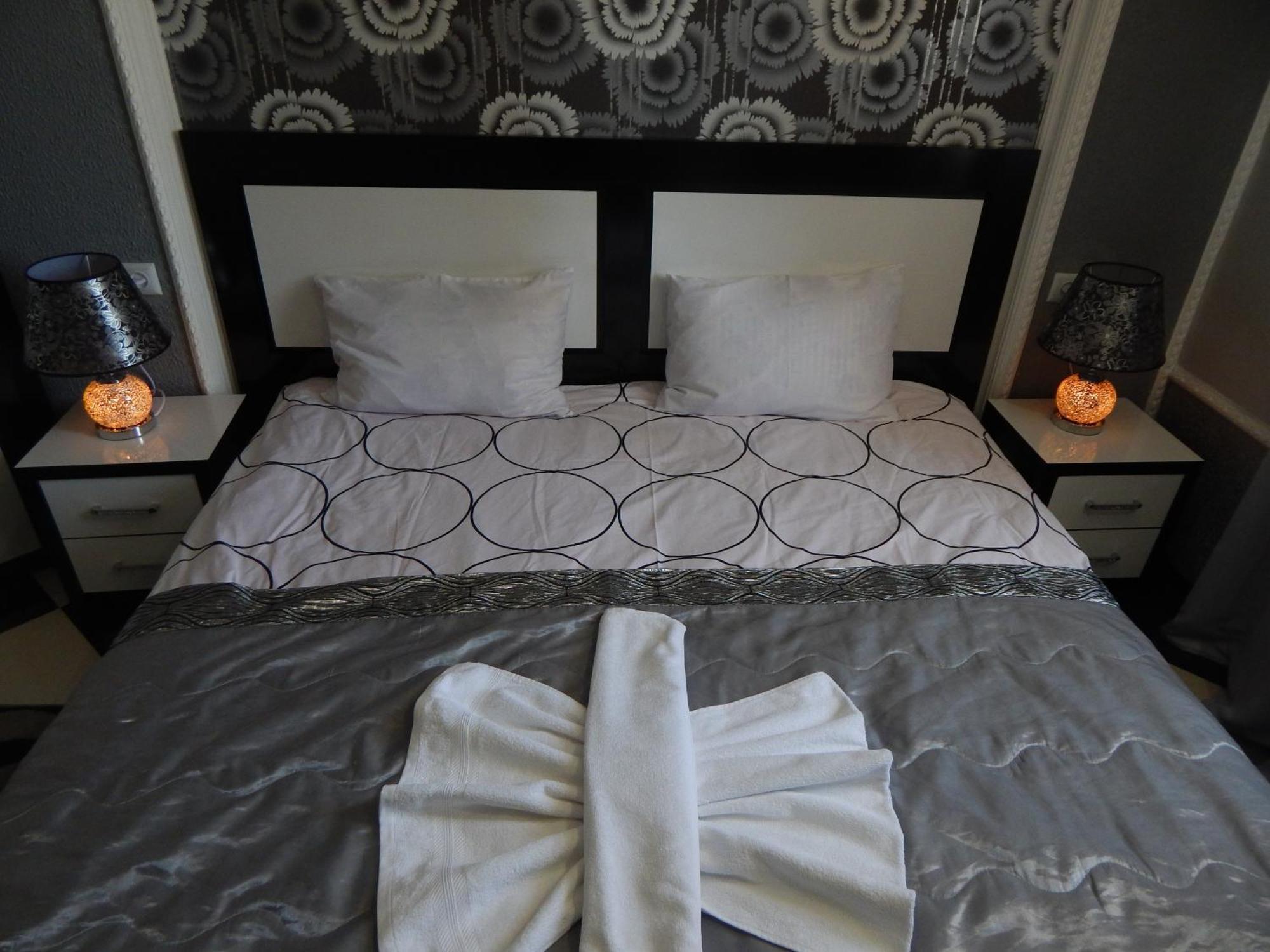 B&B Europa Hotel Kutaisi Rom bilde